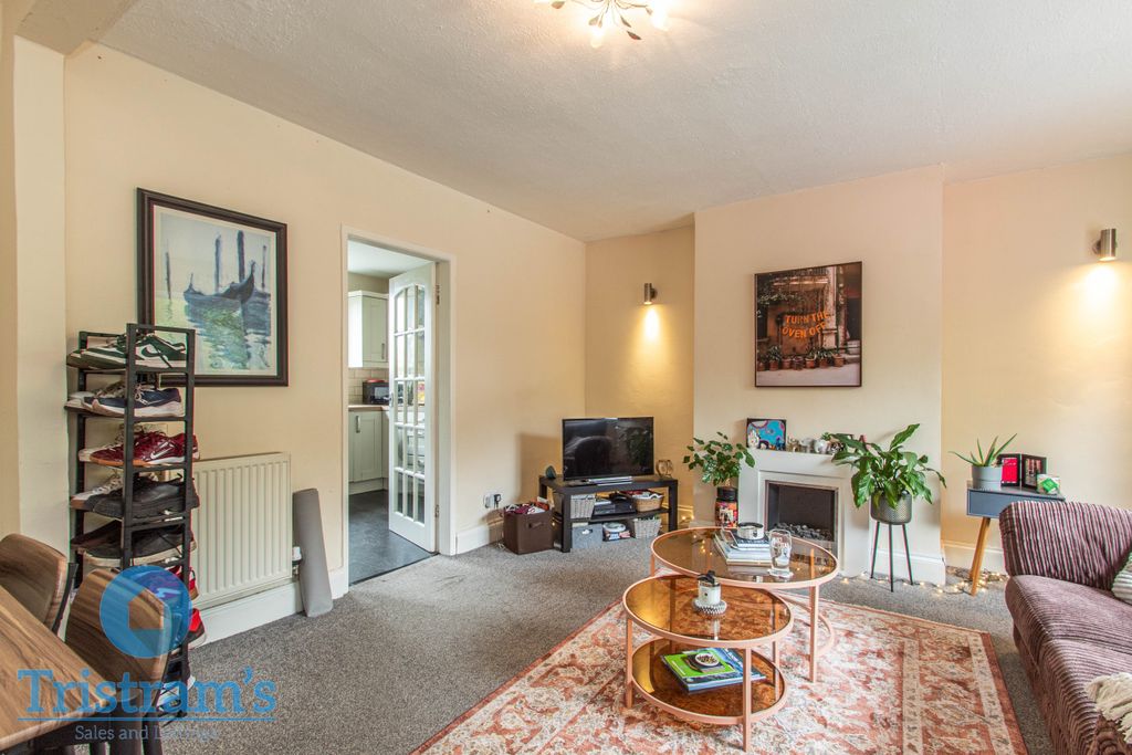 Property photo 2 of 16