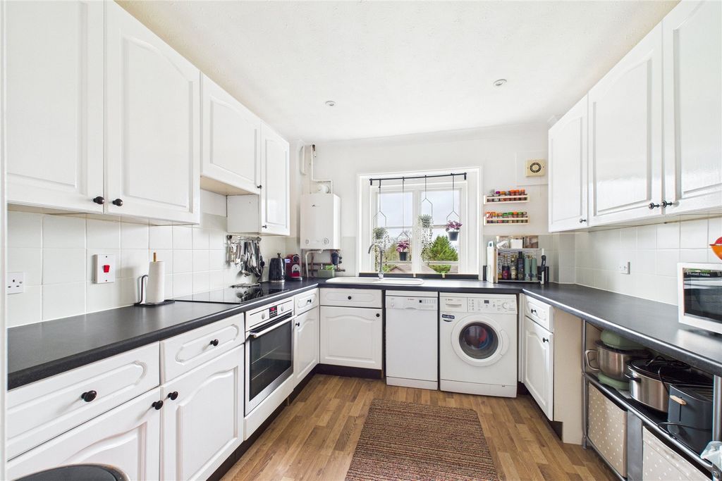 Property photo 3 of 7 Picture No. 02