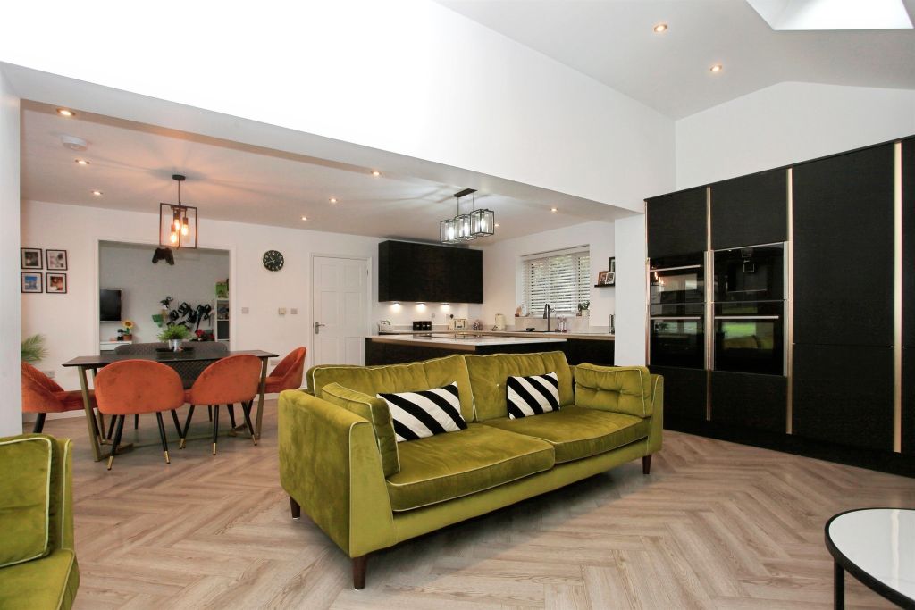 Property photo 2 of 24