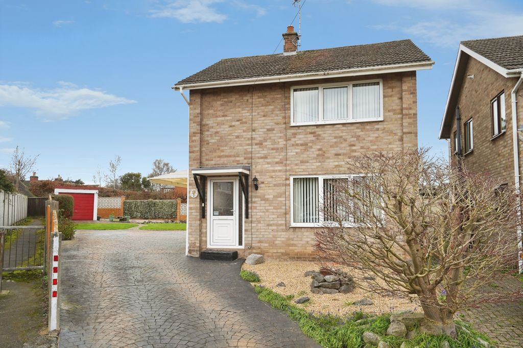 Property photo 2 of 20 Front