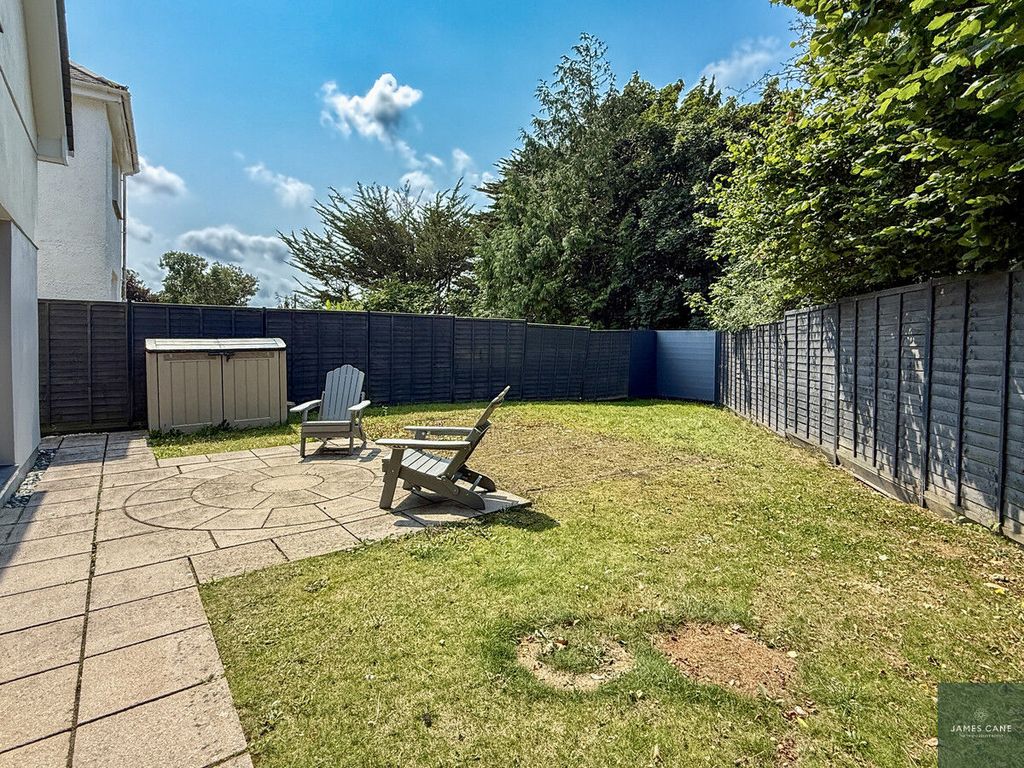 Property photo 2 of 26