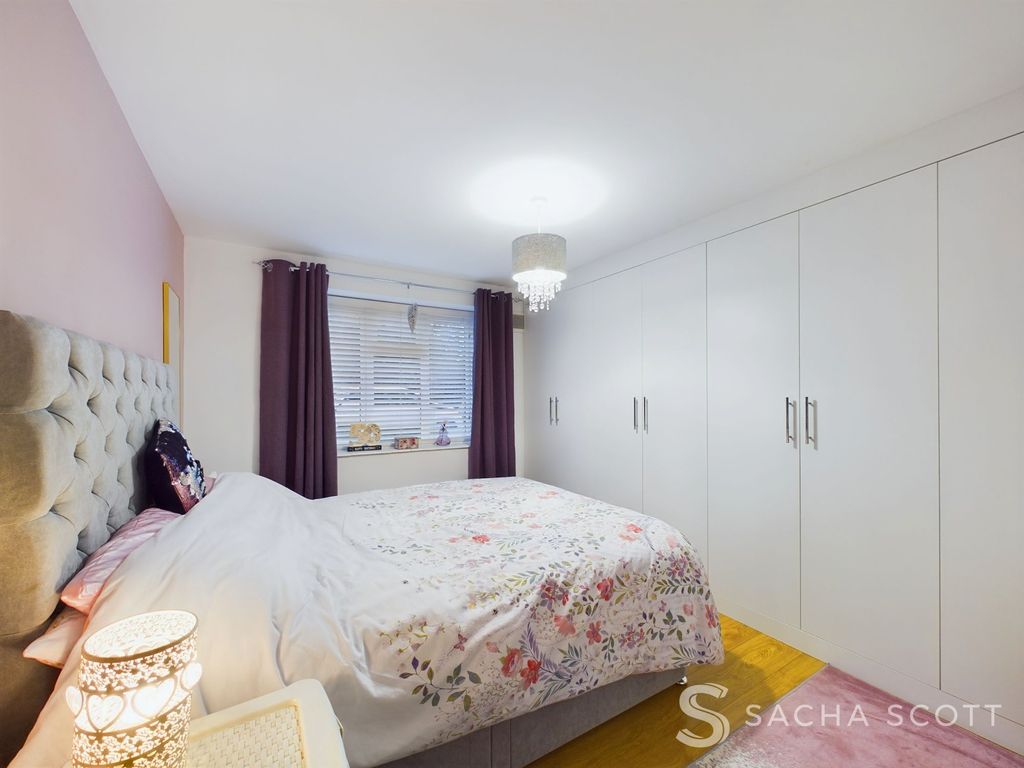 Property photo 3 of 11 Bedroom