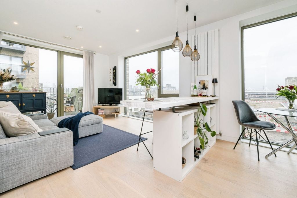 Property photo 1 of 26