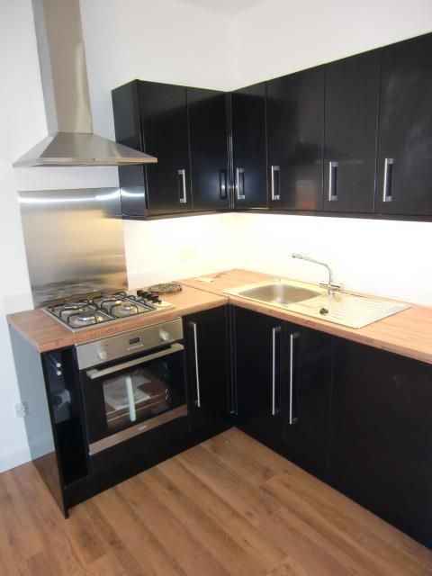 Property photo 3 of 9 Tarring Rd Kitchen 2.Jpg