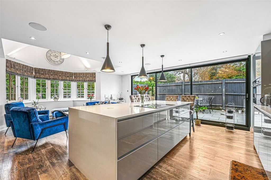 Property photo 2 of 42 Picture No. 02