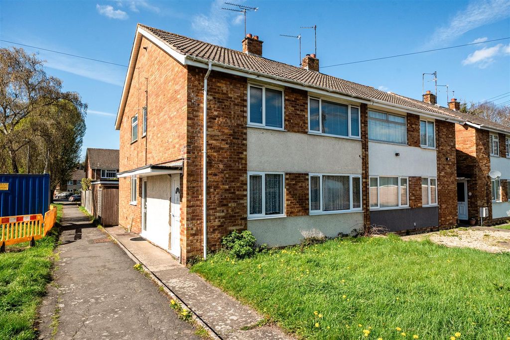 Property photo 1 of 11 1437658-1-69ce70F1F28F7.Jpg