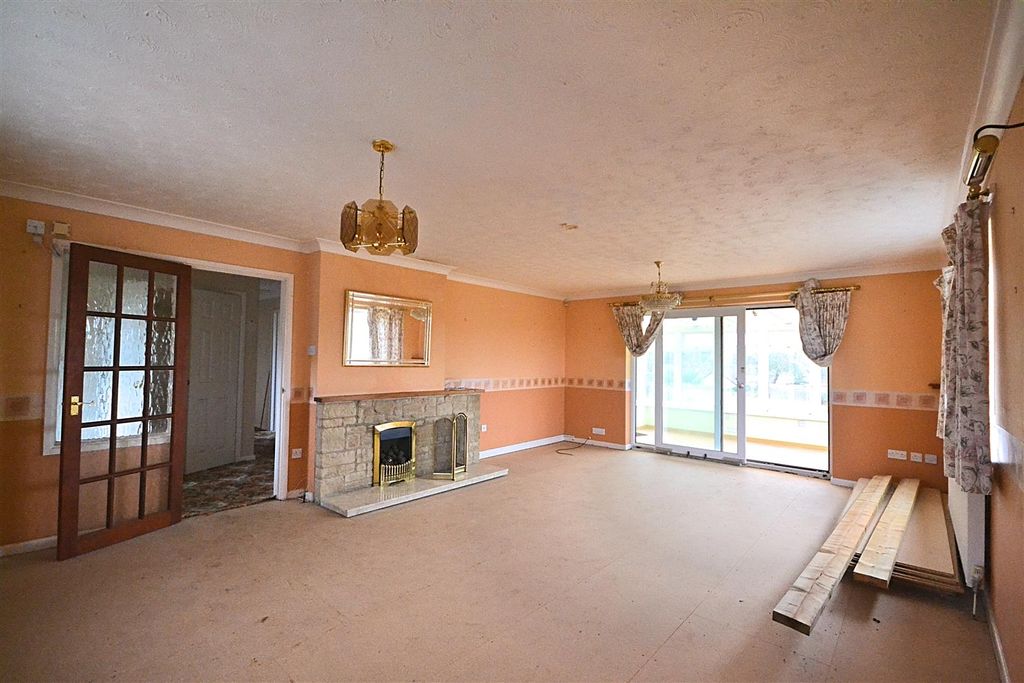 Property photo 1 of 31 39 (1).Png