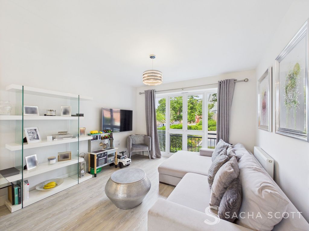 Property photo 2 of 21 Lounge Area