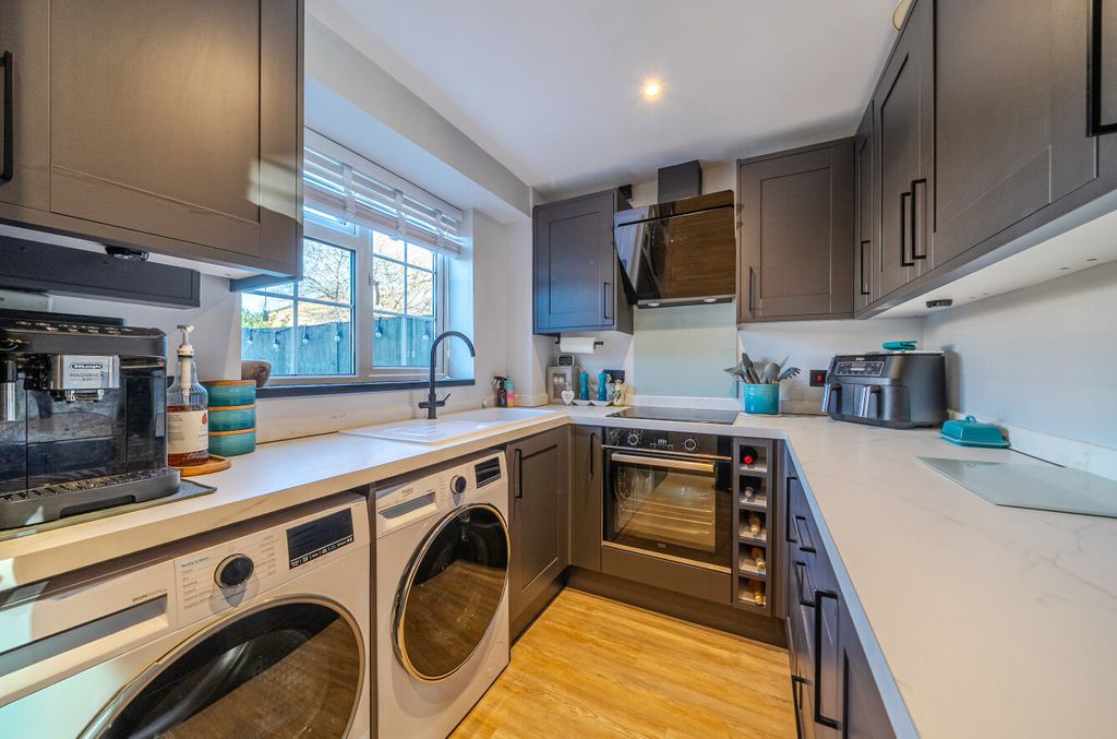 Property photo 2 of 20 1400118-8-69678d7...