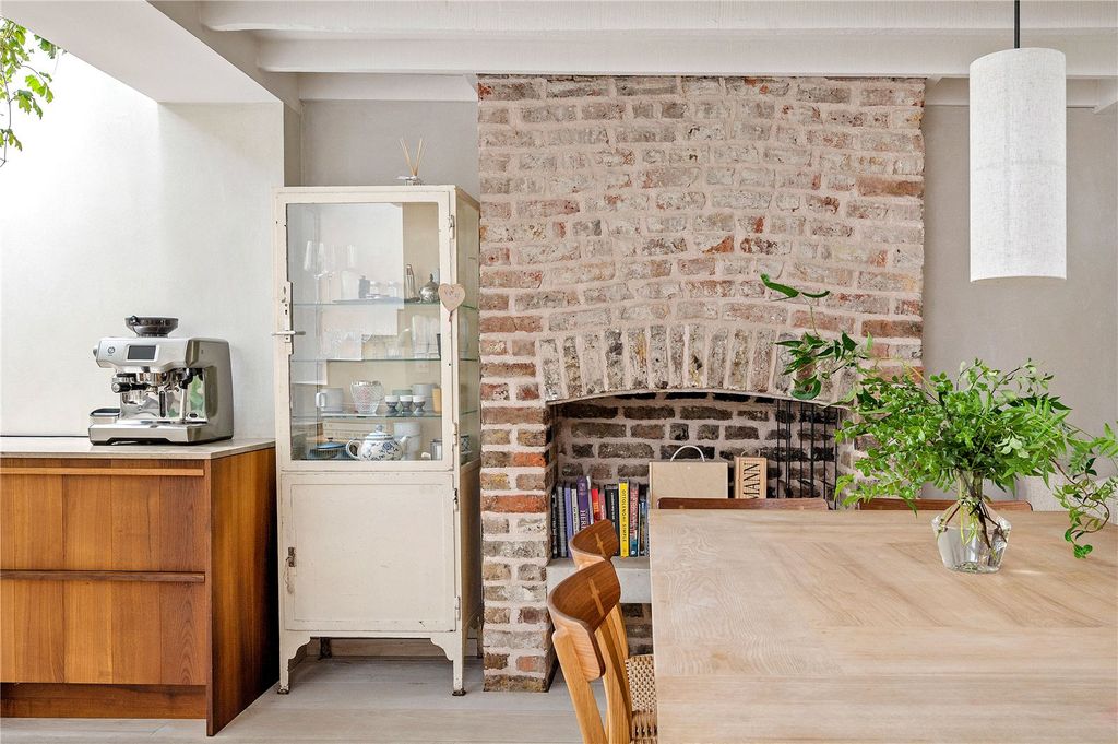 Property photo 3 of 31 Kitchen/Dining Room