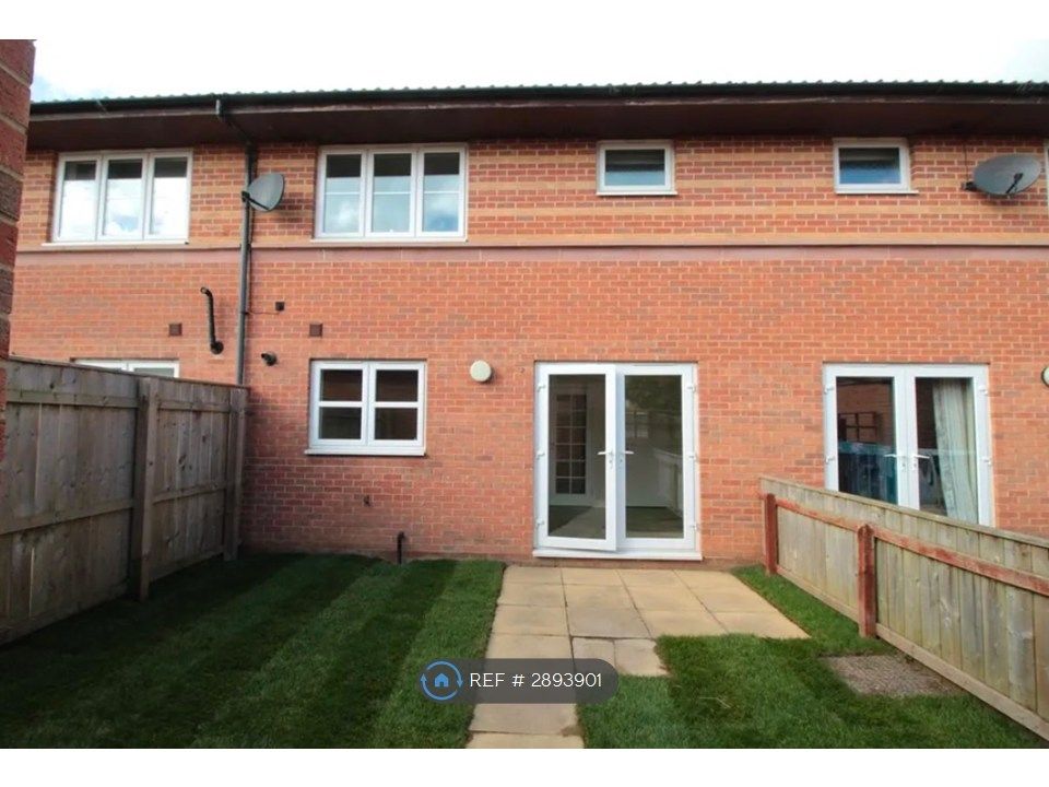 Property photo 2 of 17
