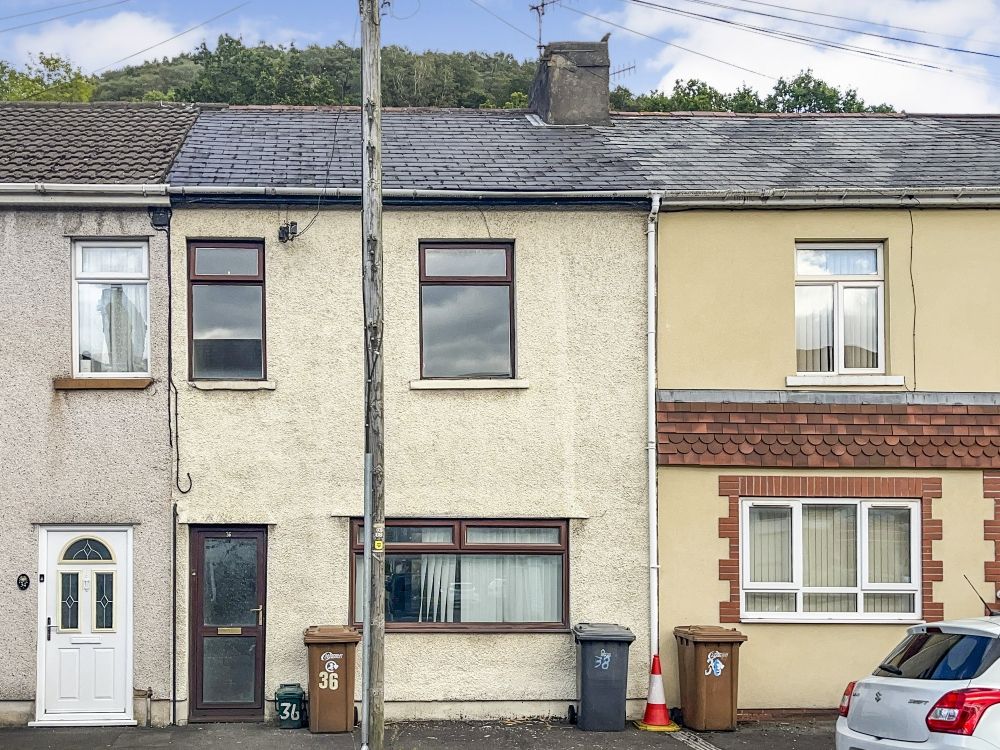 Property photo 2 of 14