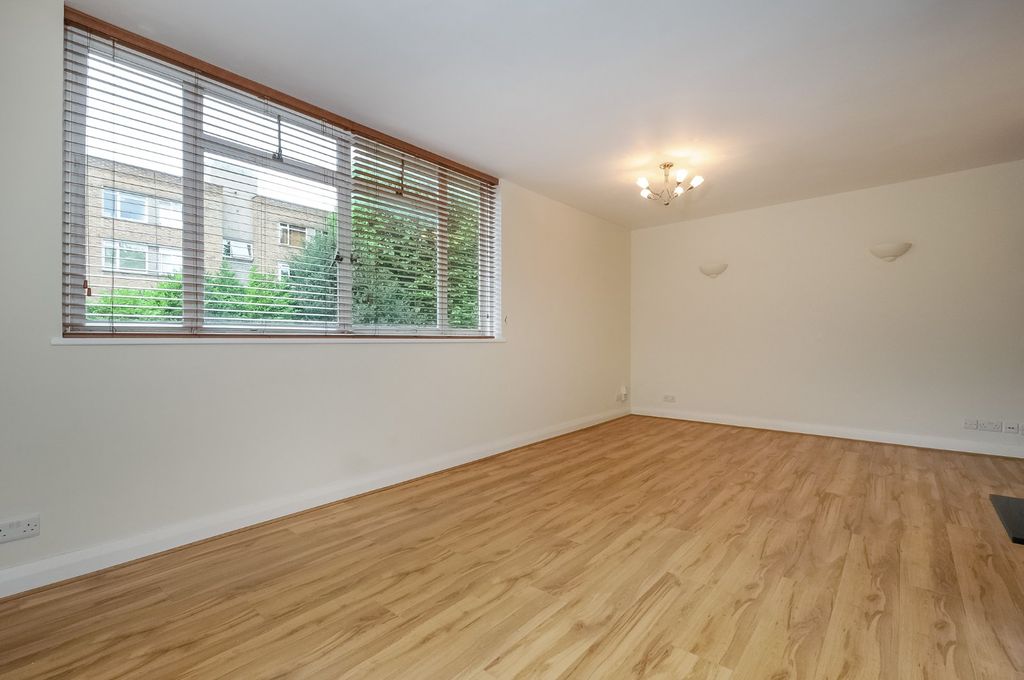 Property photo 2 of 7 Picture No. 04