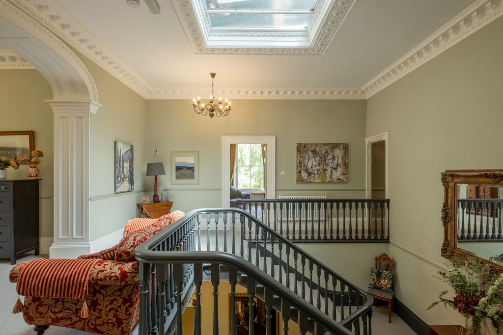 Property photo 3 of 46 Staircase