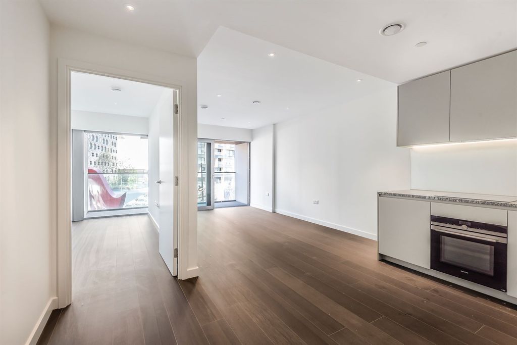 Property photo 1 of 10 Open Plan