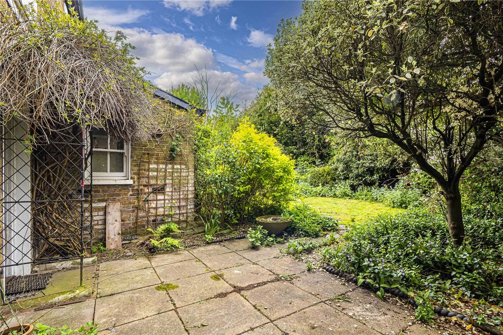 Property photo 2 of 36 Picture No. 29