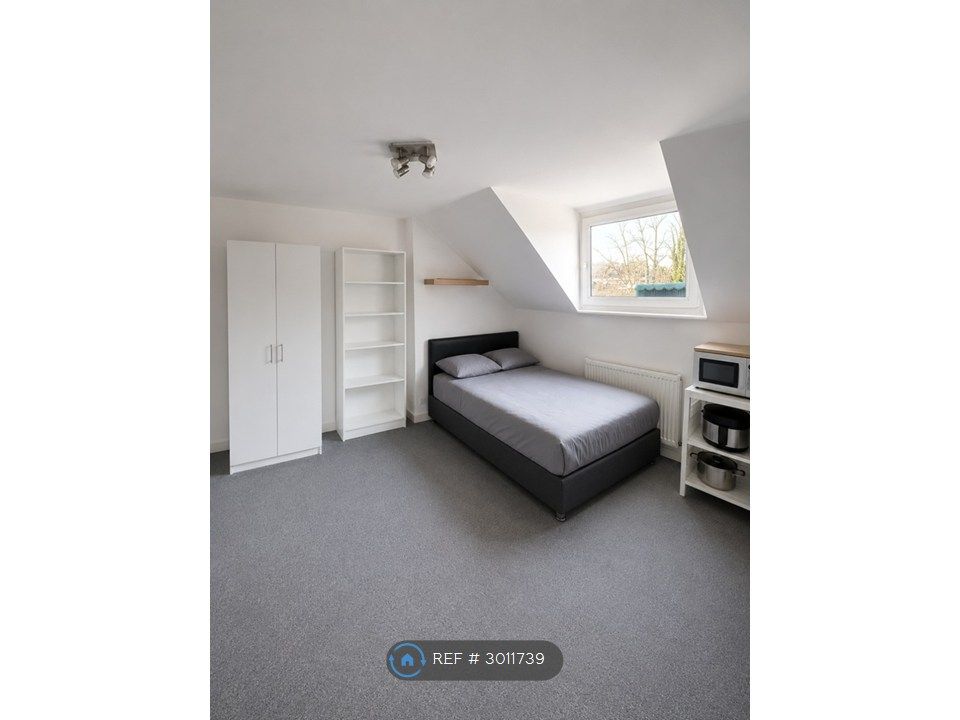 Property photo 2 of 3