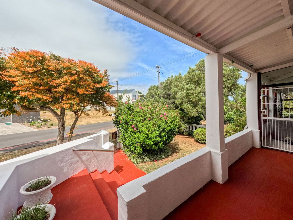 Property photo 3 of 38 Hf1724308