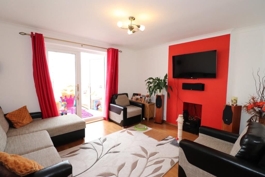 Property photo 3 of 15