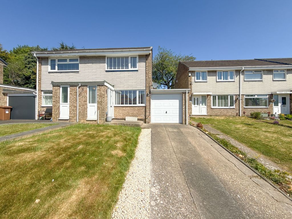 Property photo 1 of 12 External