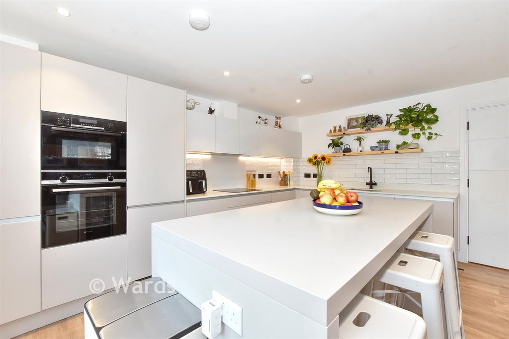 Property photo 3 of 17 Kitchen/Diner