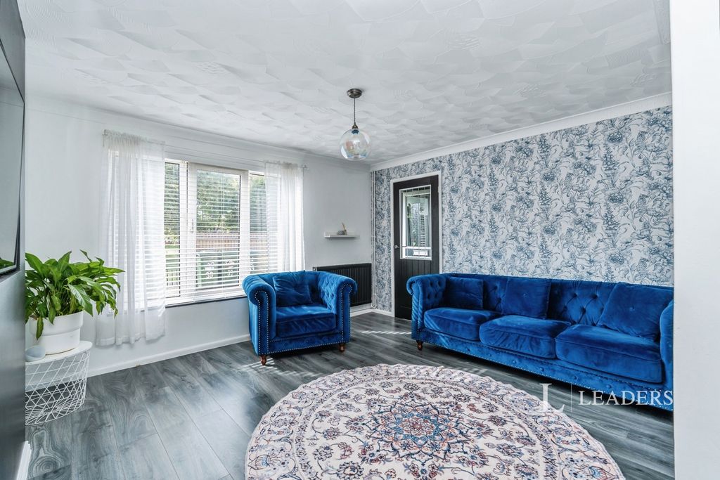Property photo 3 of 13 Pbox-Img.Jpg