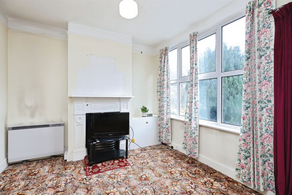 Property photo 2 of 20