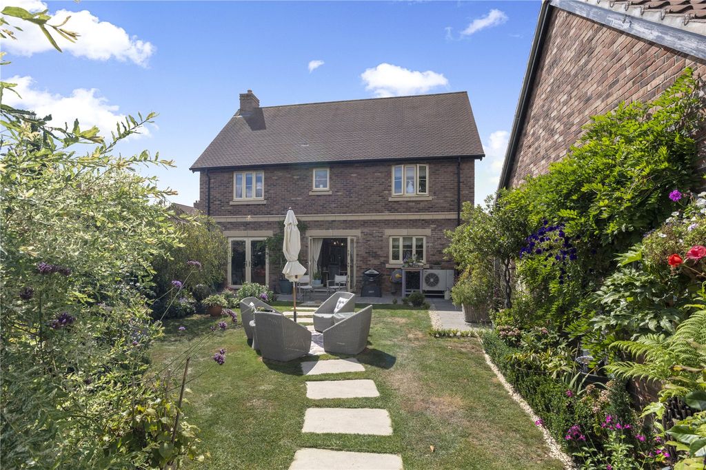 Property photo 1 of 19 Picture No. 20