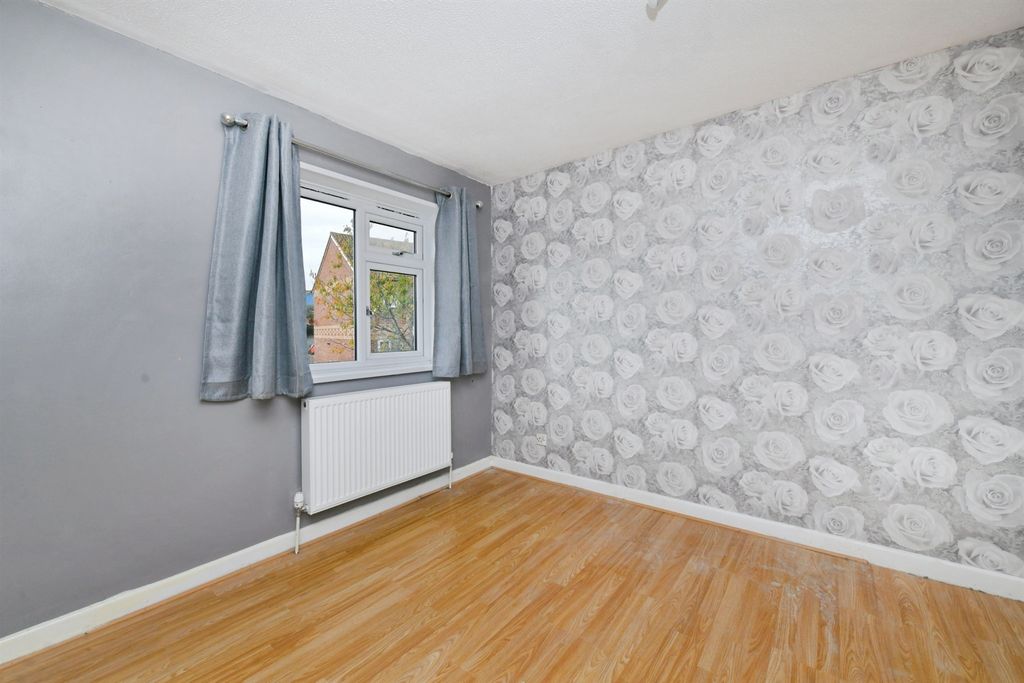 Property photo 2 of 3