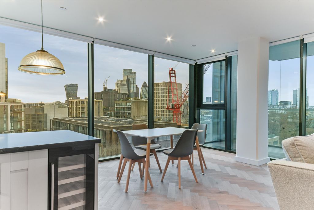 Property photo 3 of 13 Image