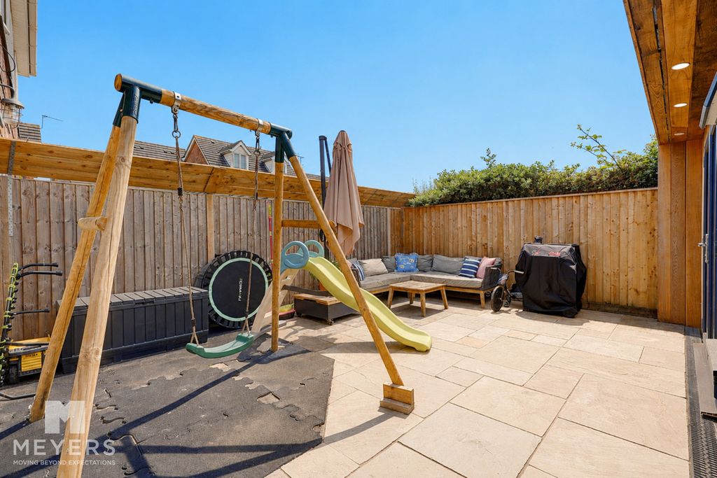 Property photo 1 of 30