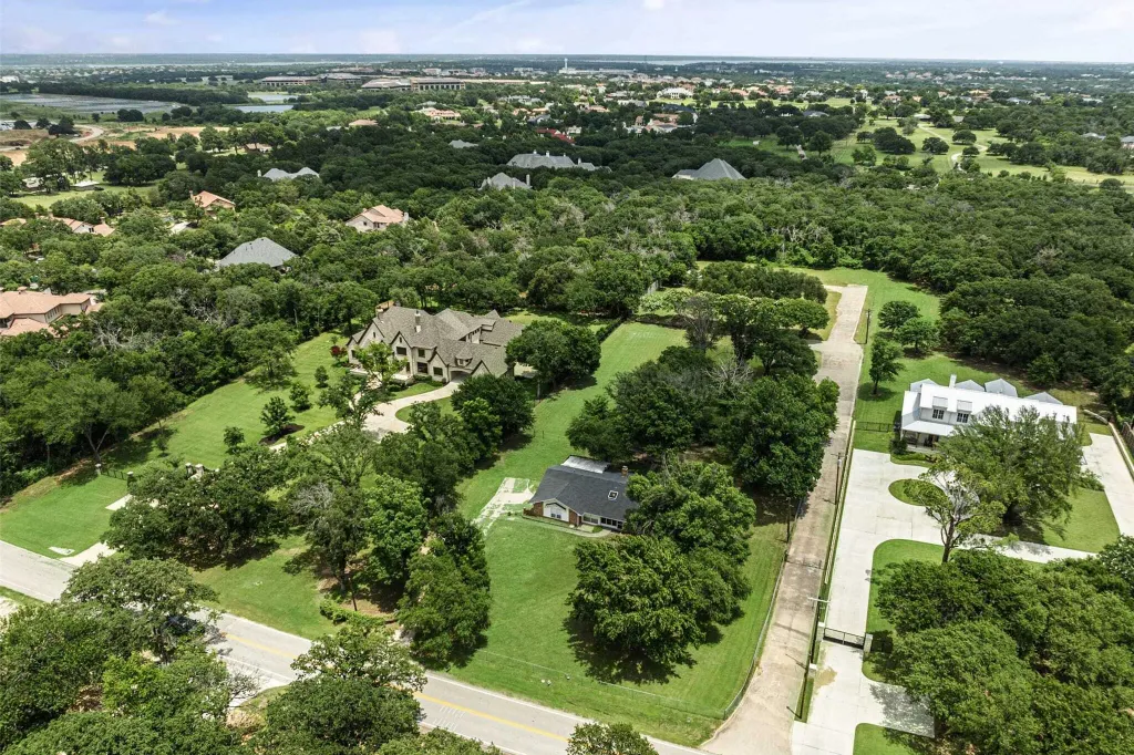 Property photo 2 of 17 <Alttext/>