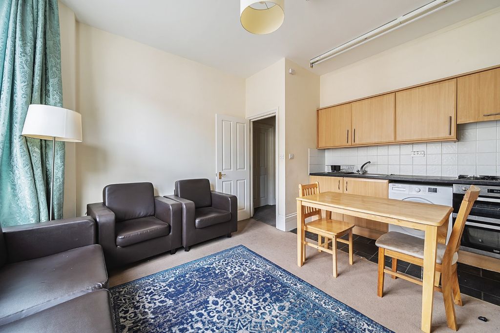 Property photo 2 of 14 Picture No. 06