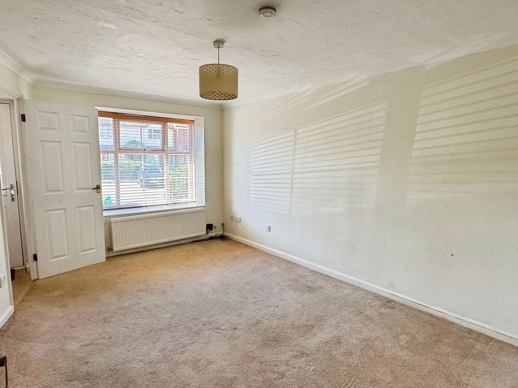 Property photo 3 of 10 Pbox-Img.Jpg