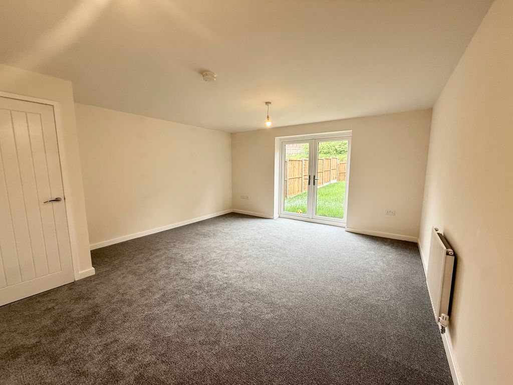 Property photo 2 of 14 Image