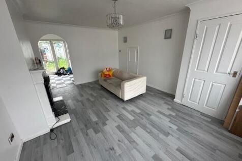 Property photo 2 of 13 83081_Mslr2255_Img_26_0000_Max_476x317