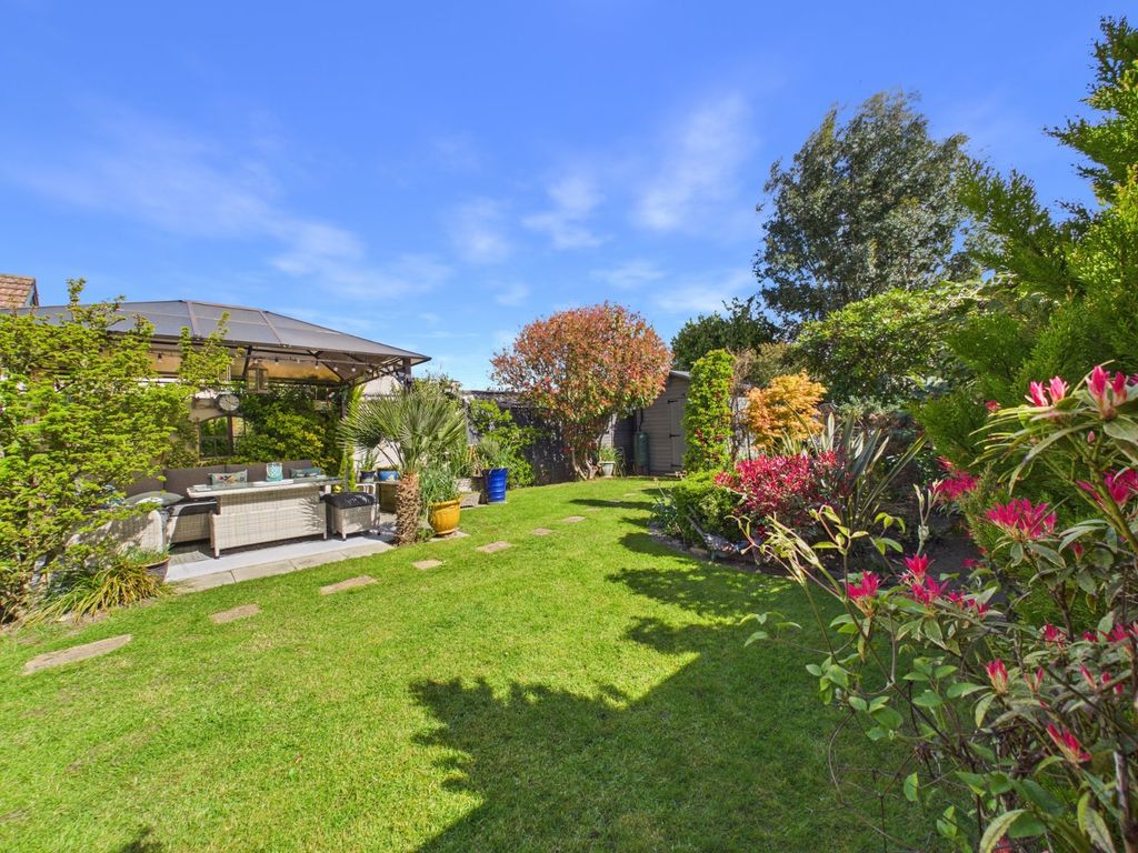 Property photo 3 of 22 Picture No. 01