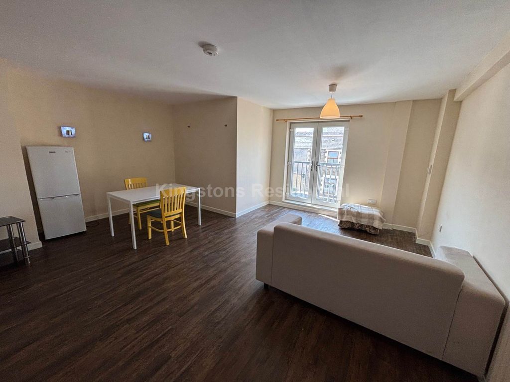 Property photo 2 of 3