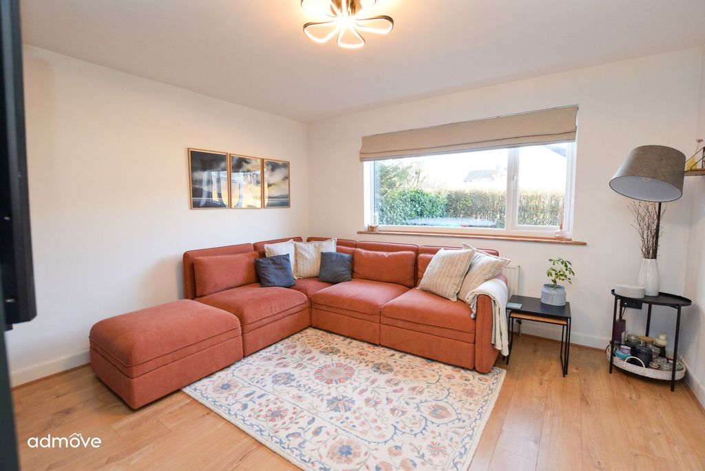 Property photo 3 of 27