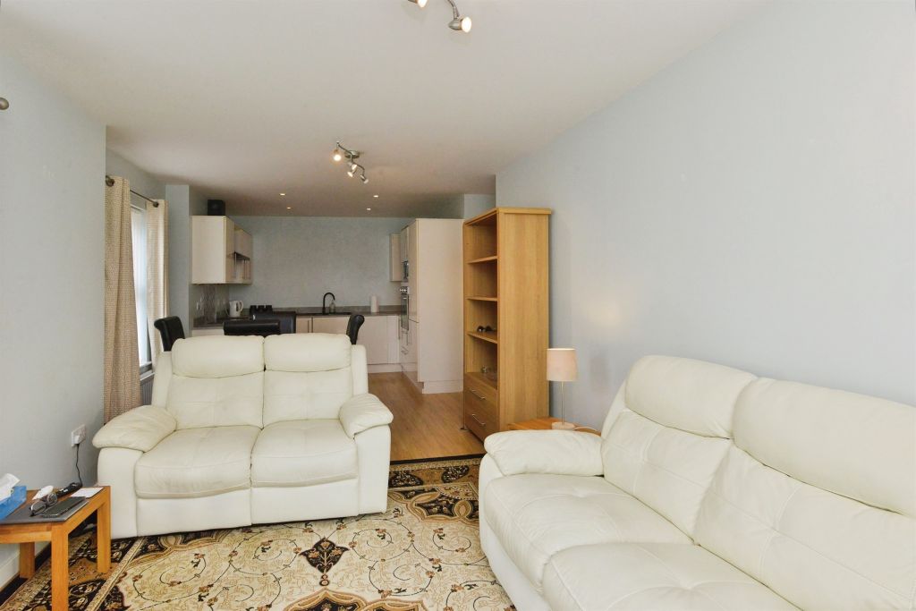 Property photo 3 of 18