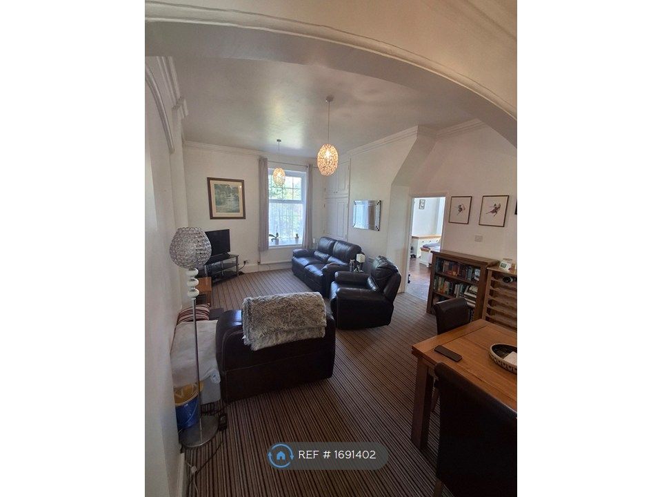 Property photo 2 of 10 Living Room