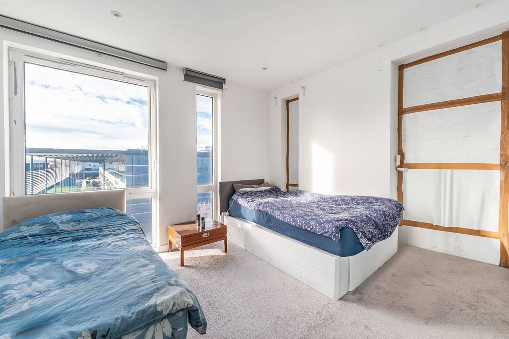 Property photo 3 of 9