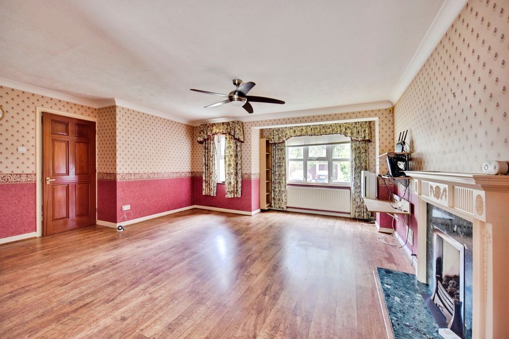 Property photo 2 of 24 Pbox-Img.Jpg