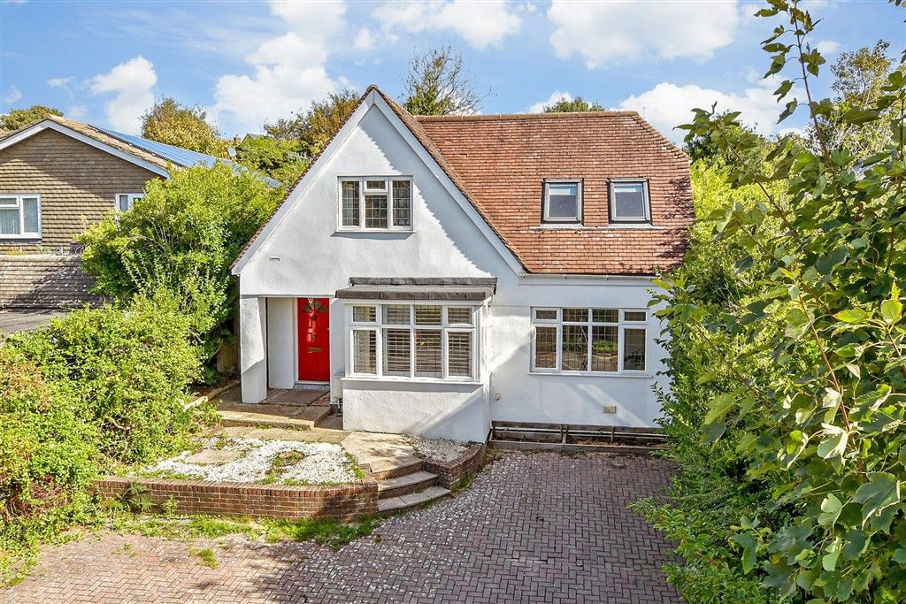 Property photo 1 of 19 External