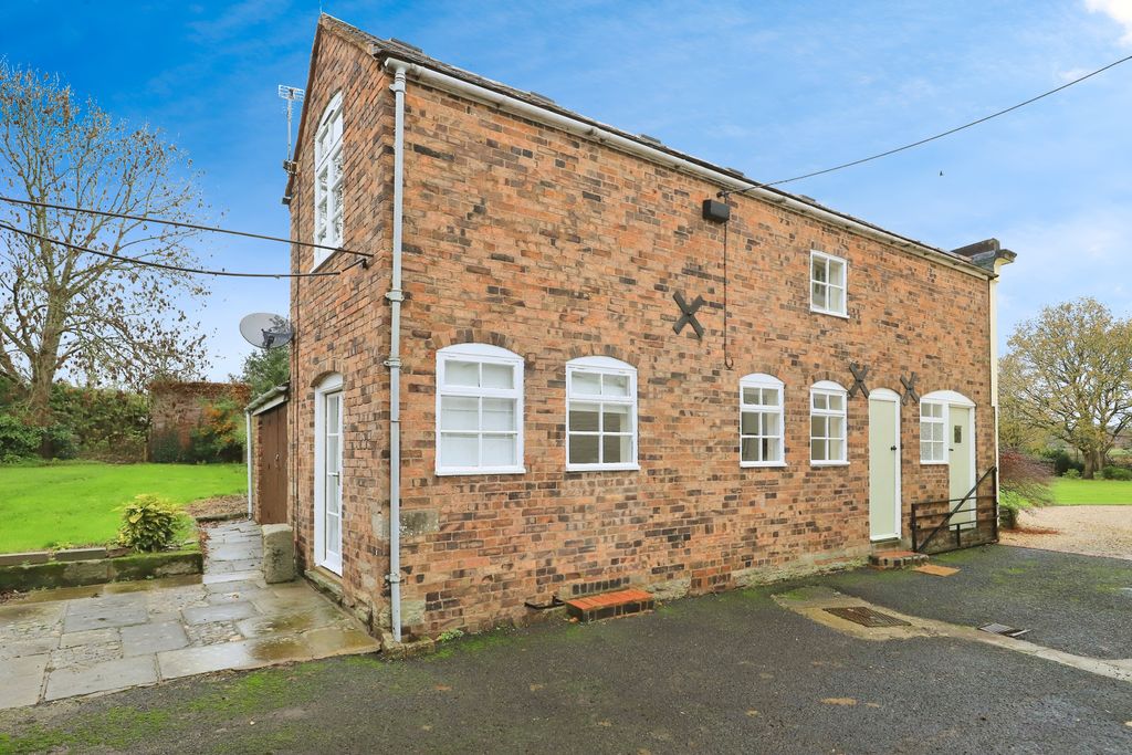 Property photo 3 of 42 Coach House