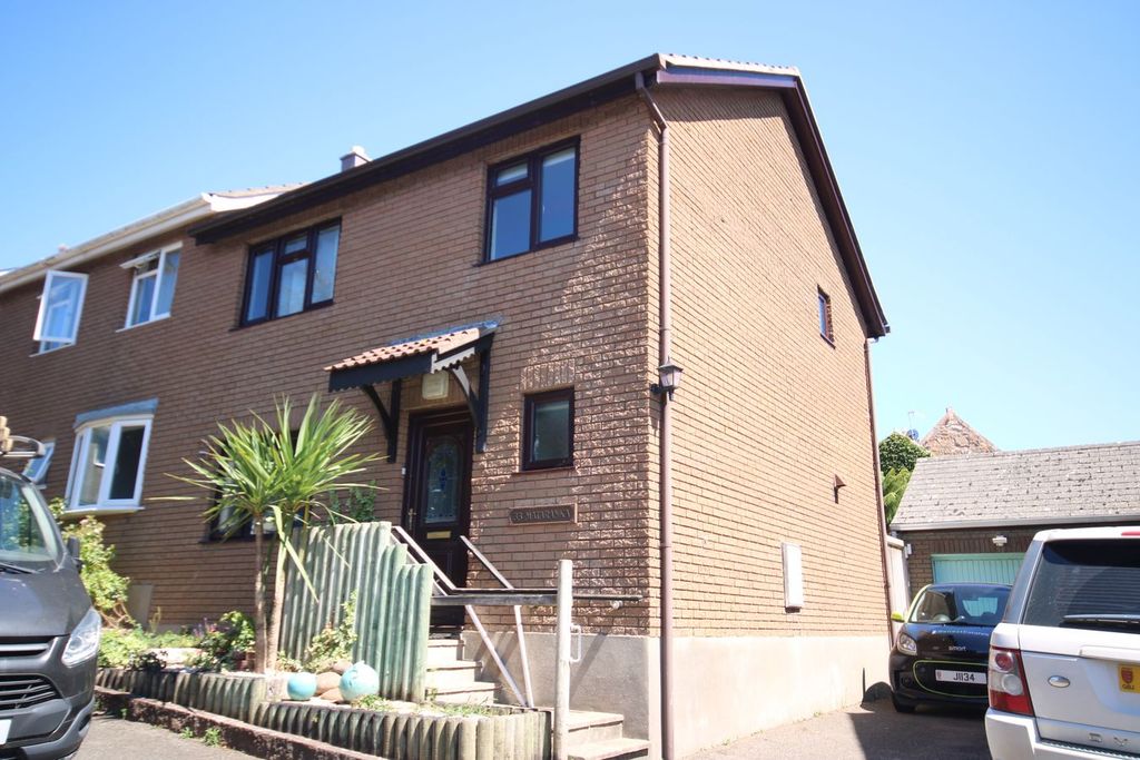 Property photo 1 of 30