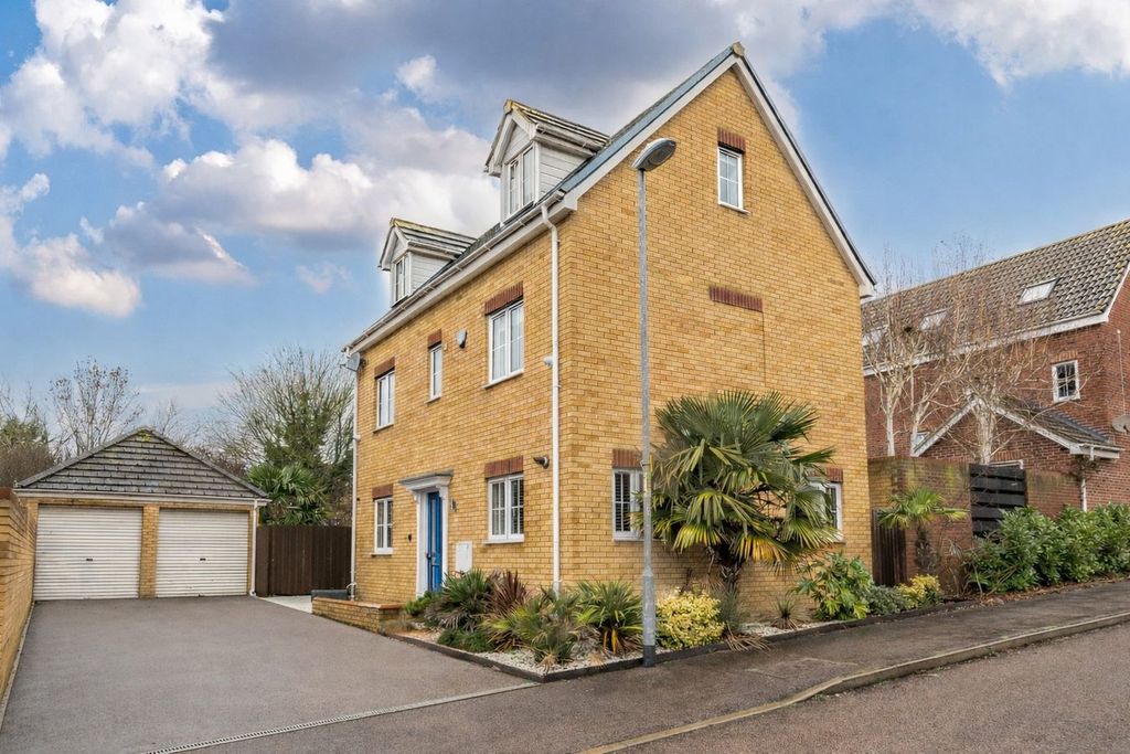 Property photo 1 of 24