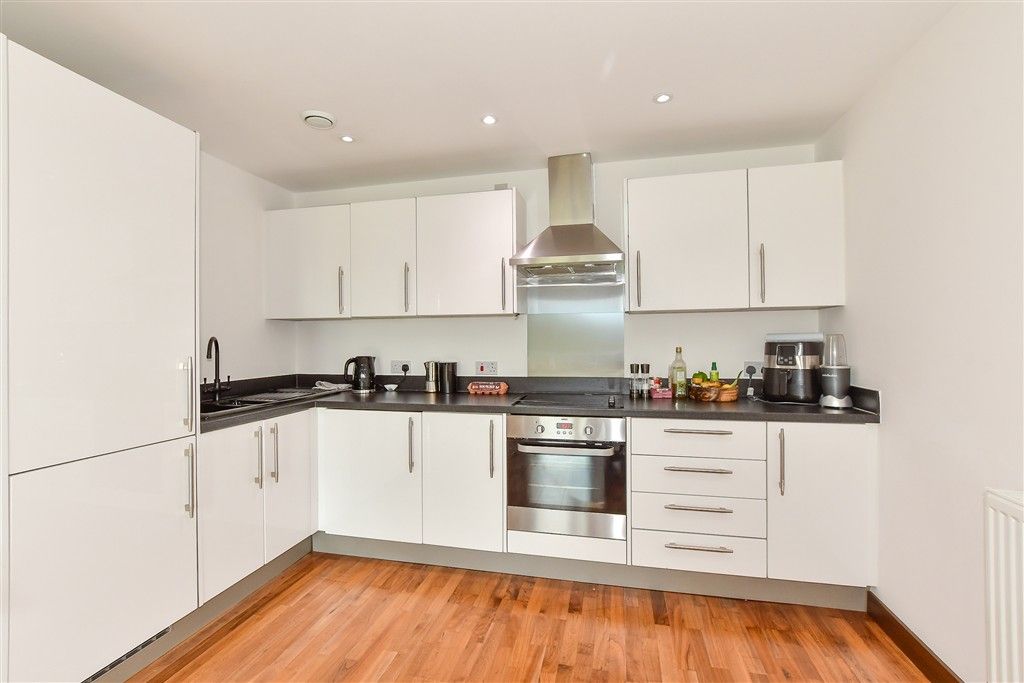 Property photo 2 of 14 Kitchen/ Living Room