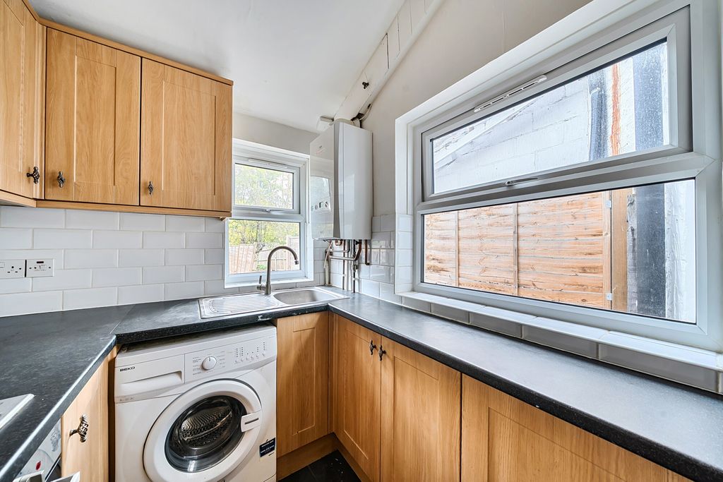 Property photo 2 of 15 Kitchen