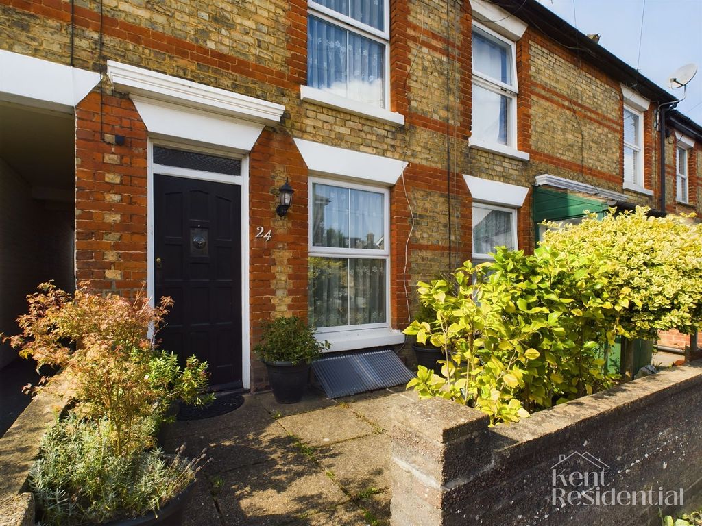 Property photo 1 of 13 Photo 7